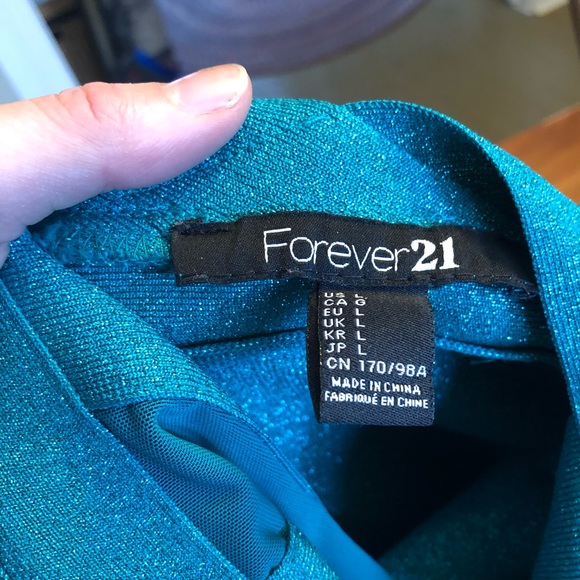 Forever 21. Green glitter, bandage dress. - Picture 4 of 4